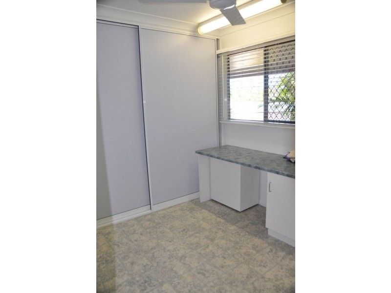 4 Marcella St, Rural View QLD 4740