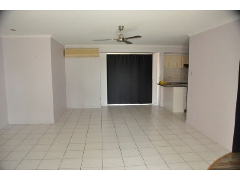 11 Michael Crt, Ooralea QLD 4740