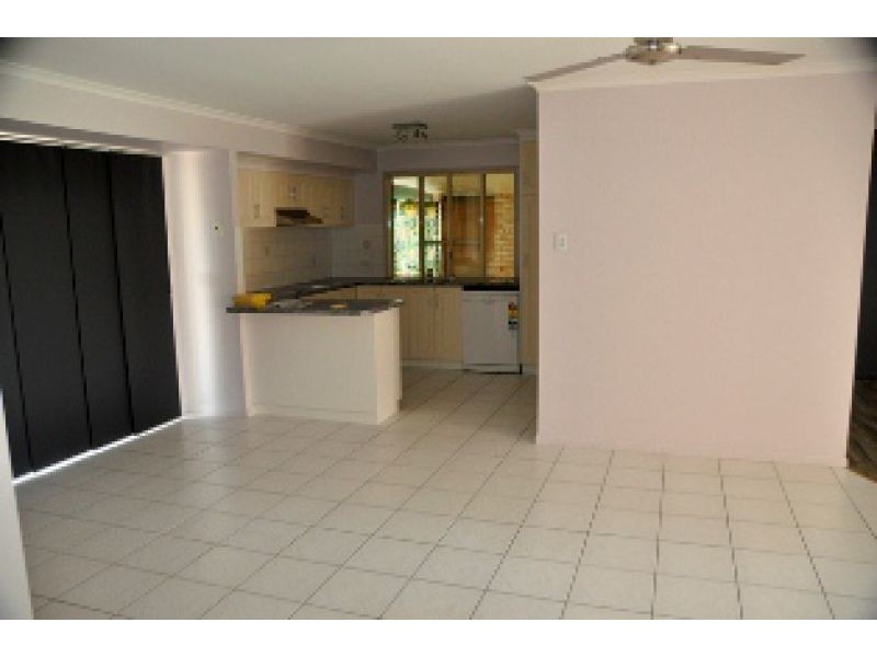 11 Michael Crt, Ooralea QLD 4740