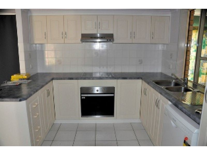 11 Michael Crt, Ooralea QLD 4740