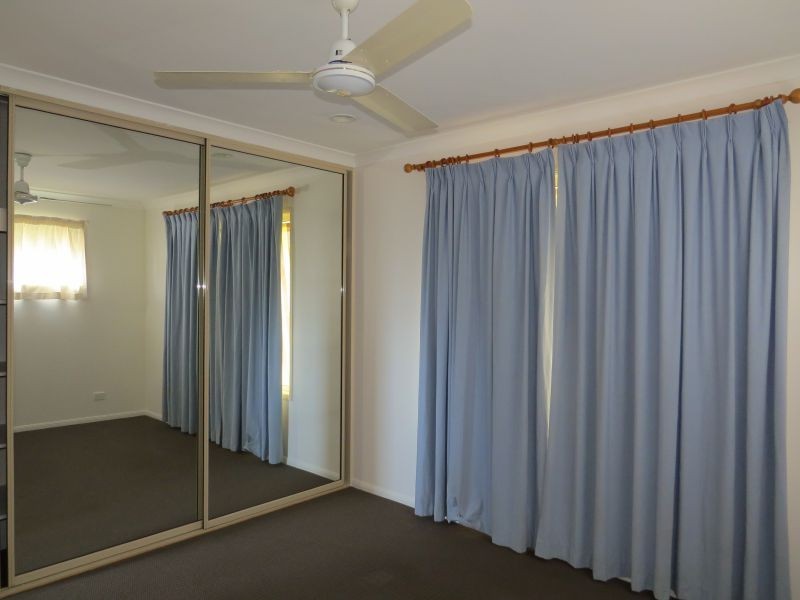 4 Seabreeze Crt, Slade Point QLD 4740