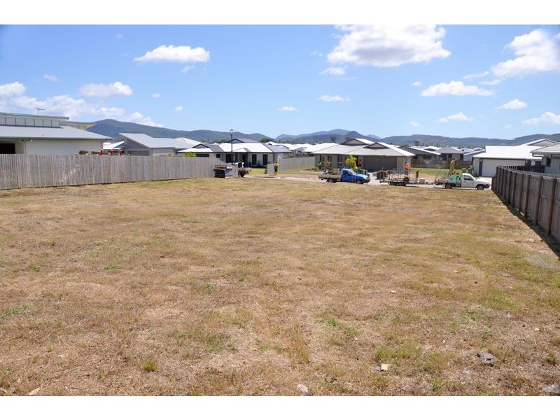 39 Bowden Cres, Marian QLD 4753