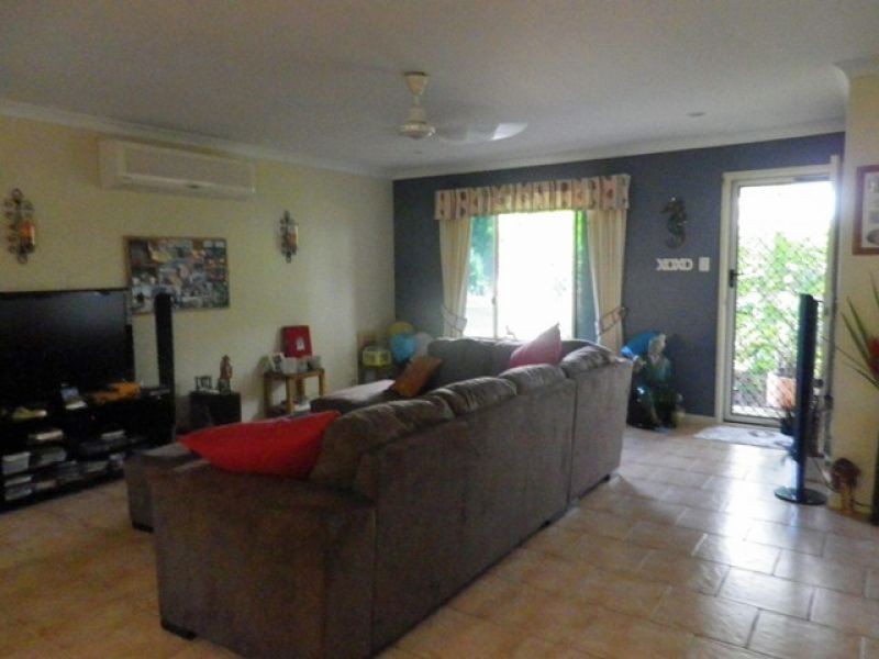 11 Beachside Place, Shoal Point QLD 4750