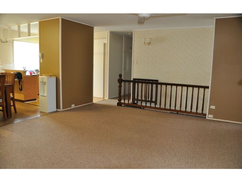 10 Creese St, Beaconsfield QLD 4740