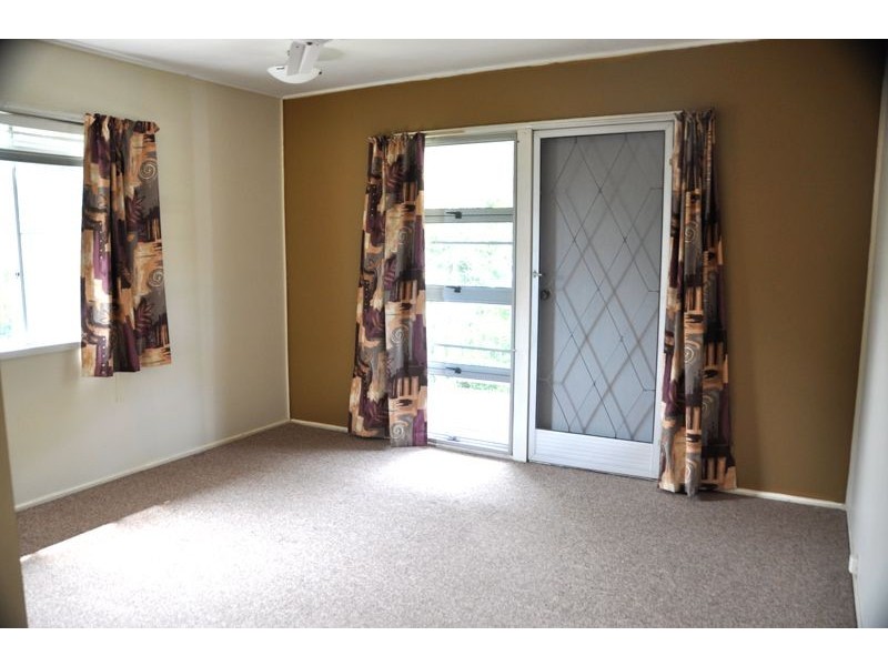 10 Creese St, Beaconsfield QLD 4740