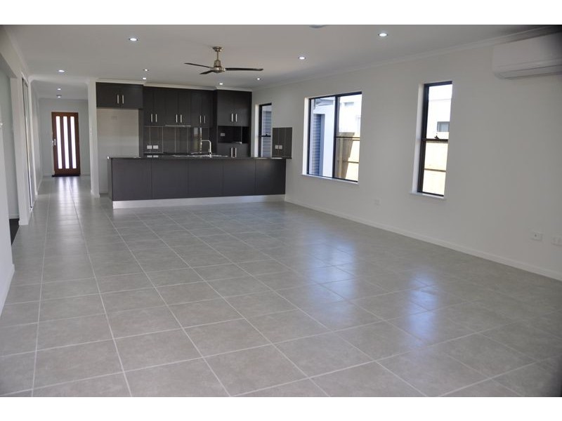 30 Hastings St, Ooralea QLD 4740