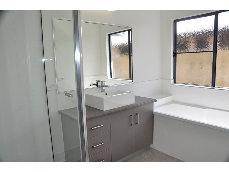 30 Hastings St, Ooralea QLD 4740