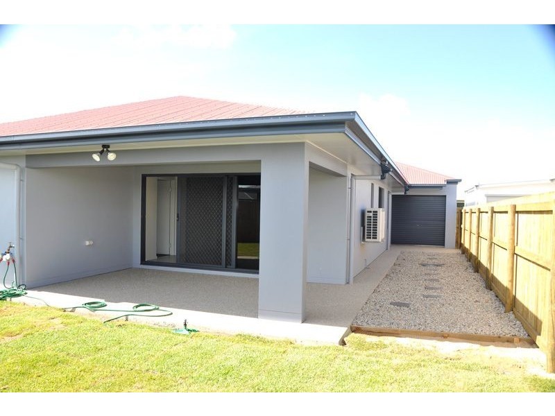 30 Hastings St, Ooralea QLD 4740