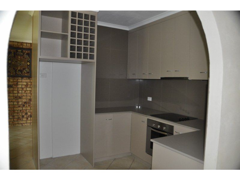 9 Poole St, Eimeo QLD 4740