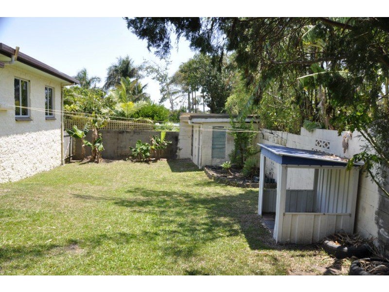 9 Poole St, Eimeo QLD 4740