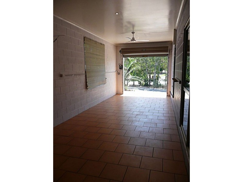 9 Poole St, Eimeo QLD 4740