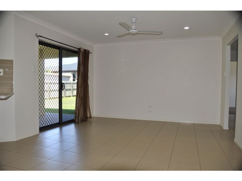 2 Webb Crt, Rural View QLD 4740
