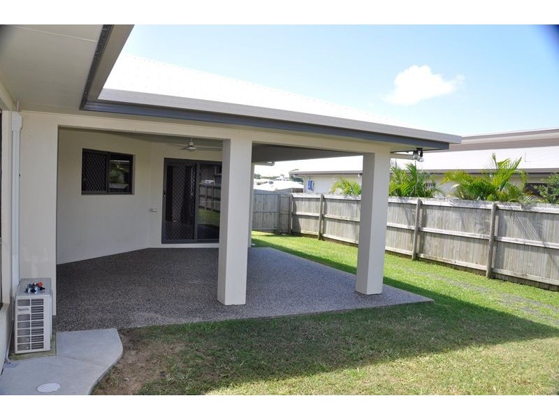 2 Webb Crt, Rural View QLD 4740