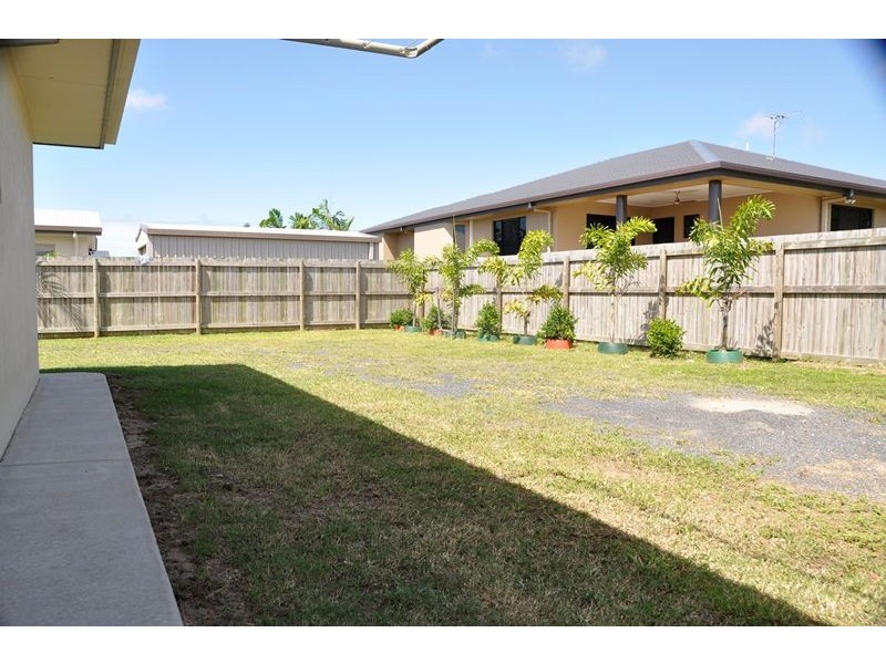 2 Webb Crt, Rural View QLD 4740