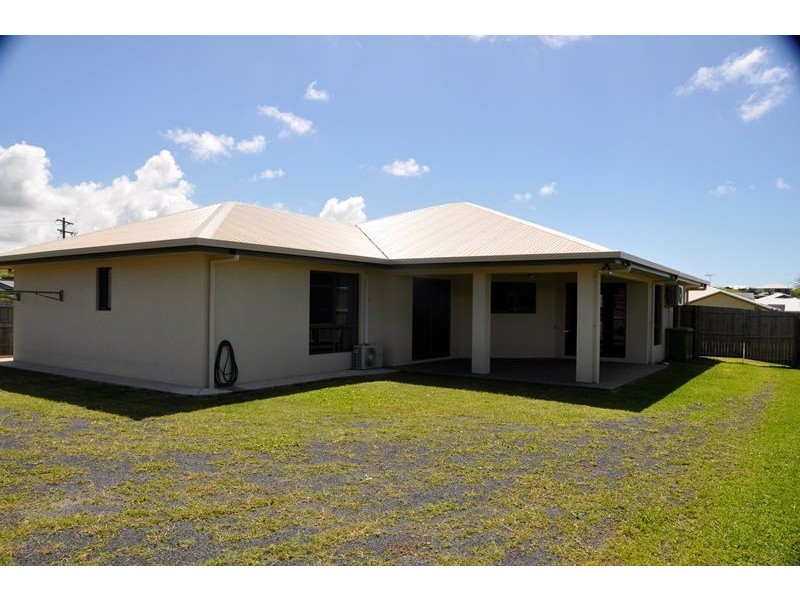 2 Webb Crt, Rural View QLD 4740