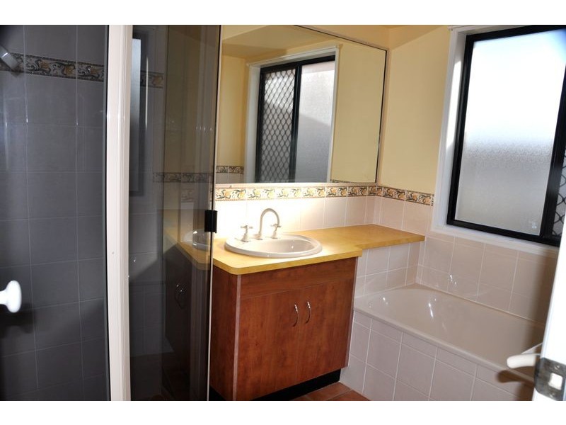 16 Barber Drv, Eimeo QLD 4740