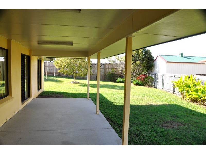 16 Barber Drv, Eimeo QLD 4740