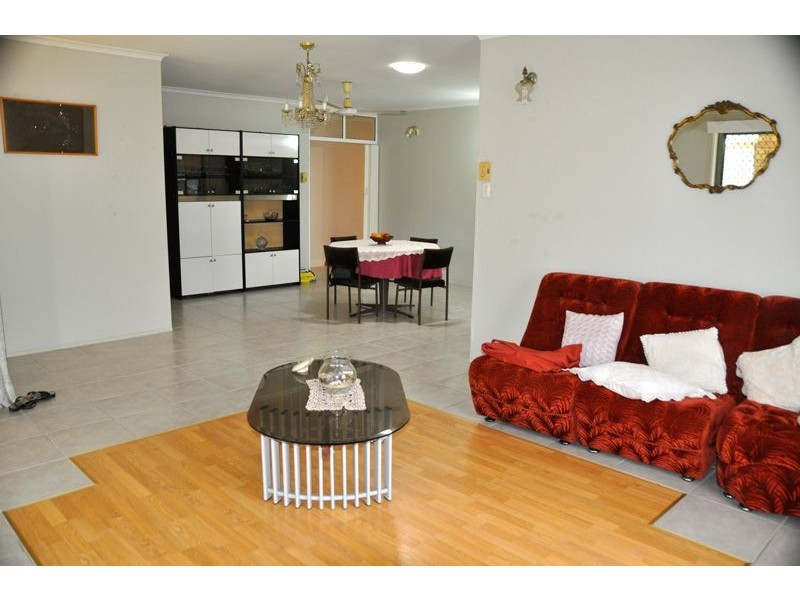 19 Macquarie St, Mount Pleasant QLD 4740