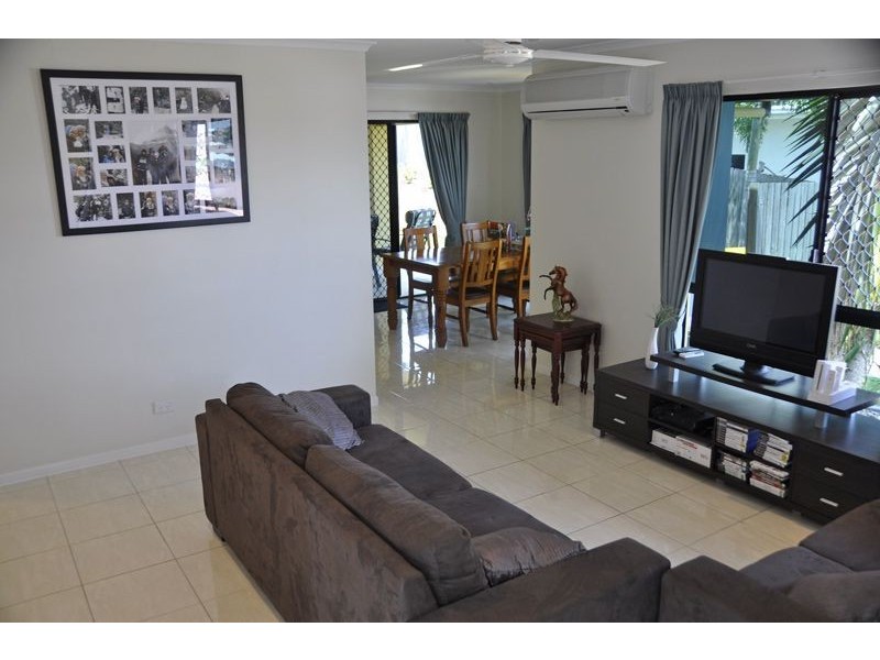 32 Mulcahy Cres, Eimeo QLD 4740