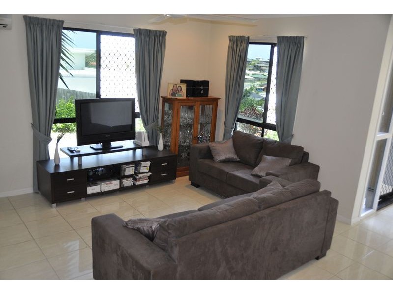 32 Mulcahy Cres, Eimeo QLD 4740