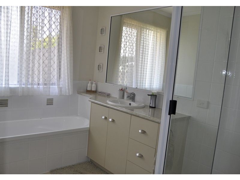 32 Mulcahy Cres, Eimeo QLD 4740