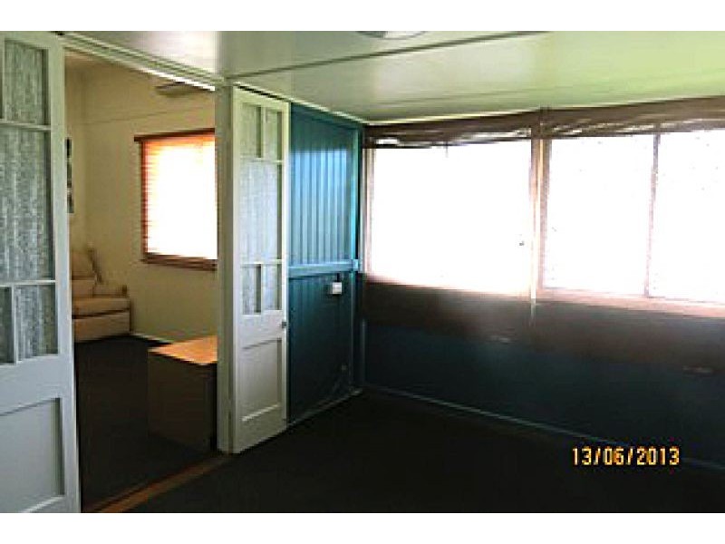 24 Pratt St, South Mackay QLD 4740