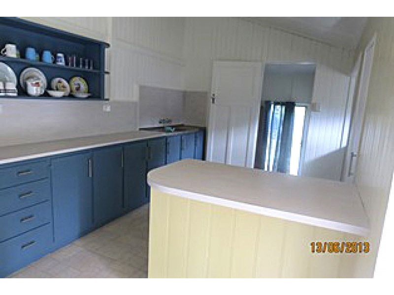 24 Pratt St, South Mackay QLD 4740