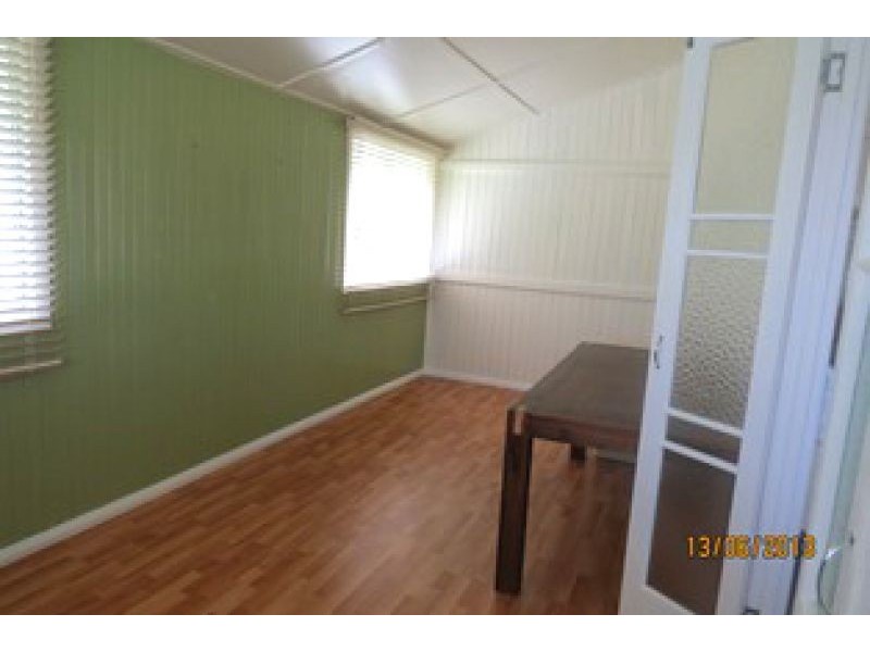 24 Pratt St, South Mackay QLD 4740