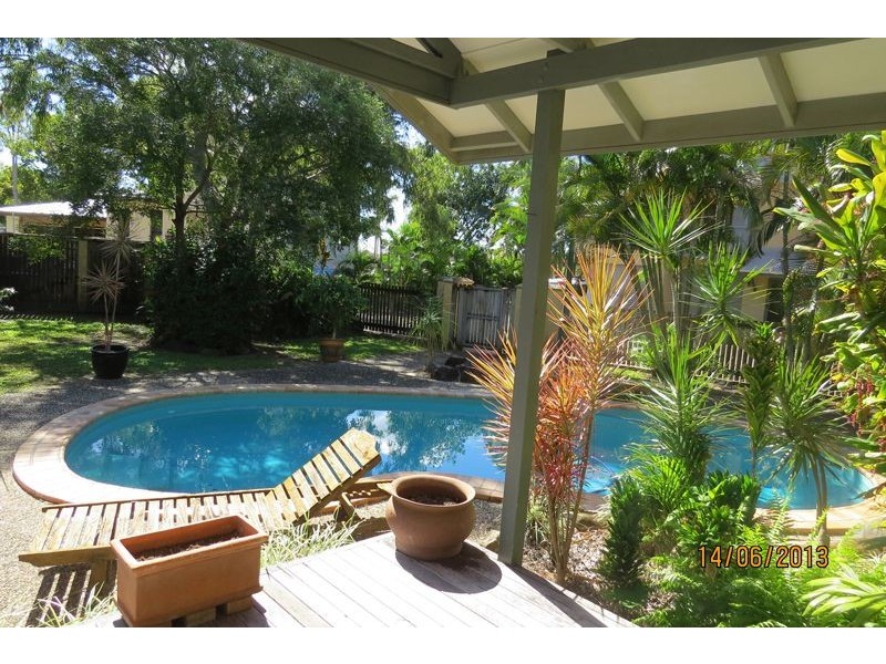 32 Bassett St, North Mackay QLD 4740