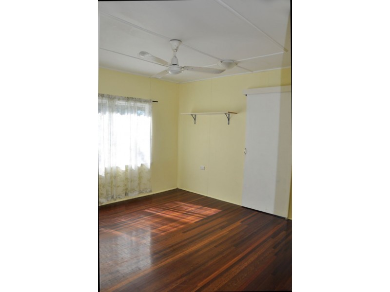 13 Manuel St, North Mackay QLD 4740