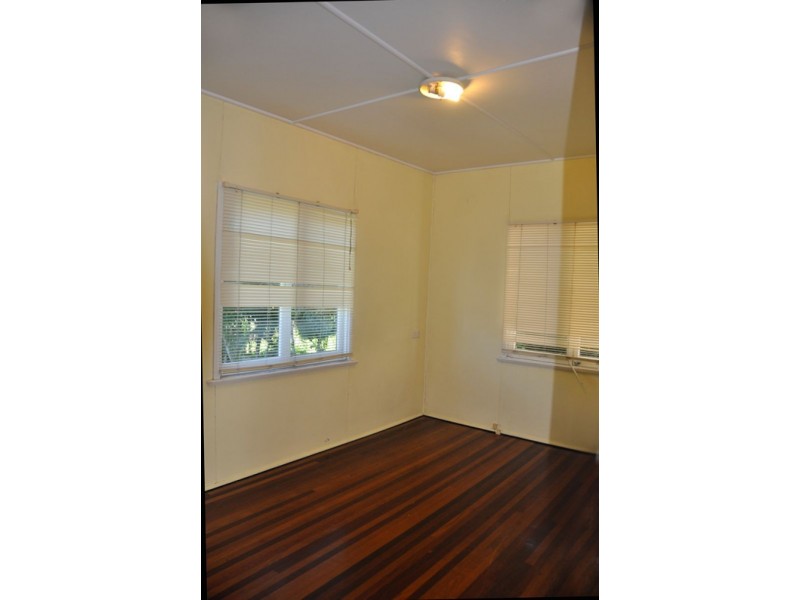 13 Manuel St, North Mackay QLD 4740