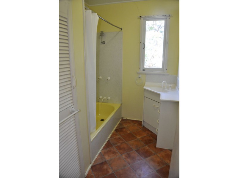 13 Manuel St, North Mackay QLD 4740
