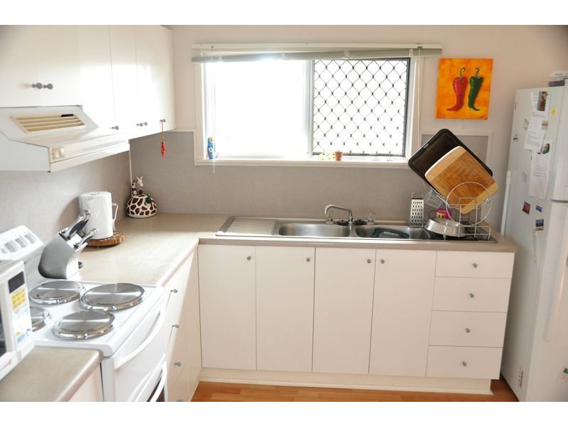 10 Shakespeare St, East Mackay QLD 4740