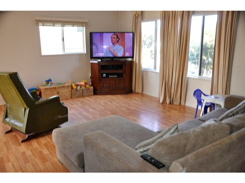 10 Shakespeare St, East Mackay QLD 4740