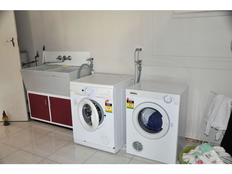 10 Shakespeare St, East Mackay QLD 4740