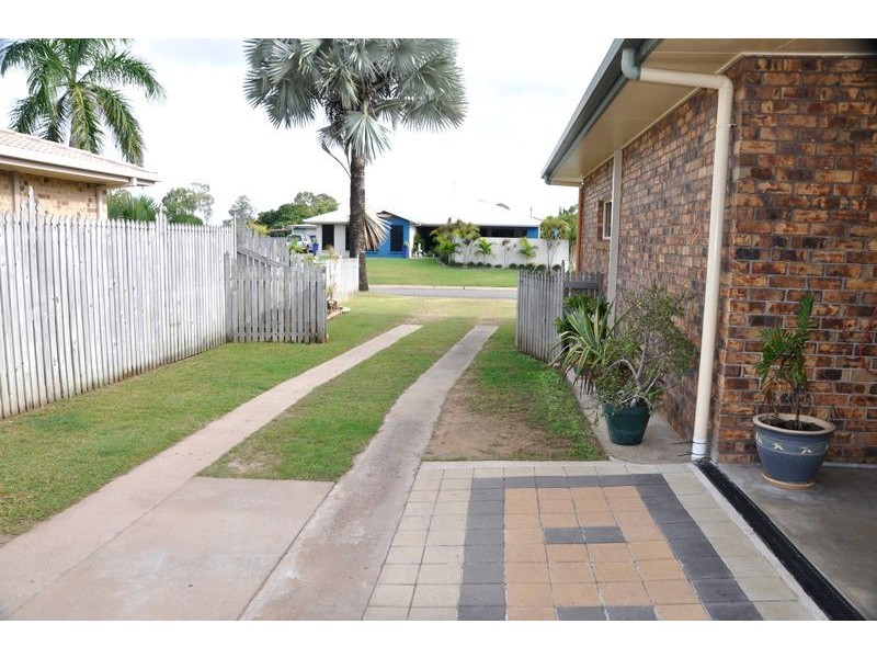 5 Rankin St, Armstrong Beach QLD 4737