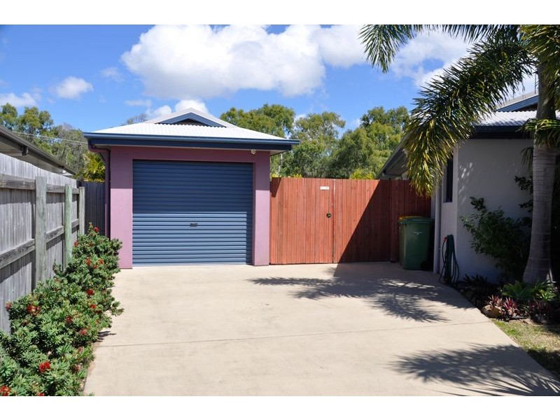 10 Friarbird Ave, Blacks Beach QLD 4740