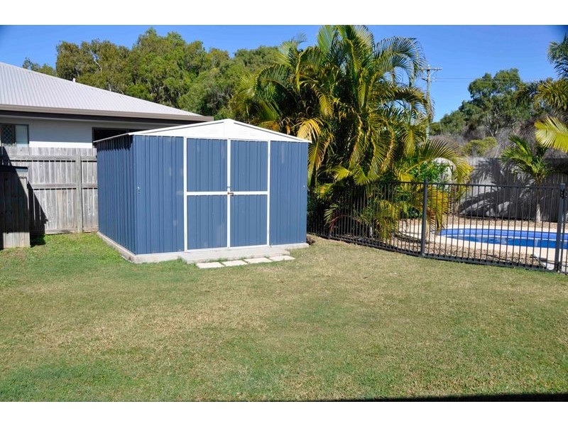 10 Friarbird Ave, Blacks Beach QLD 4740