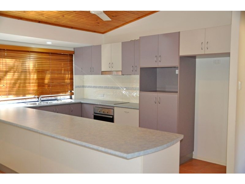 10 Friarbird Ave, Blacks Beach QLD 4740