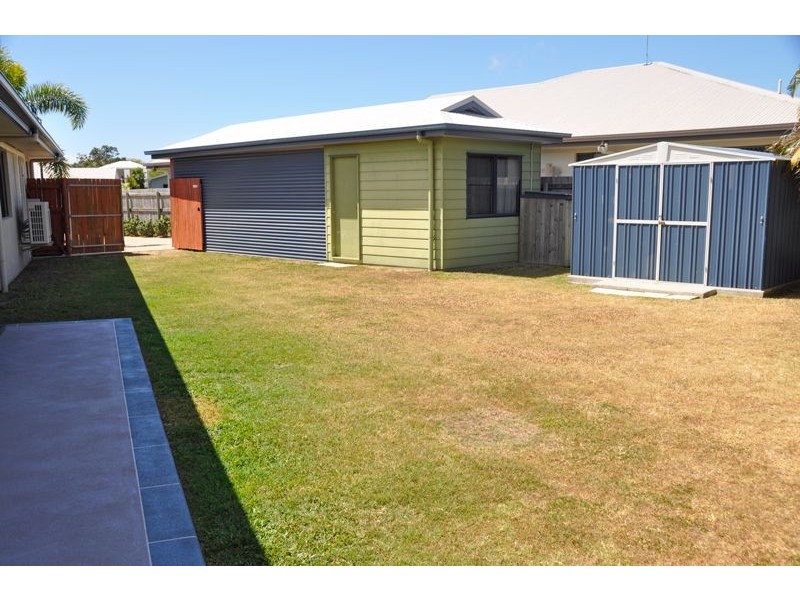 10 Friarbird Ave, Blacks Beach QLD 4740