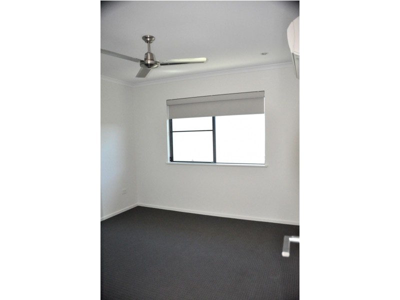 75 Makybe Diva Drv, Ooralea QLD 4740