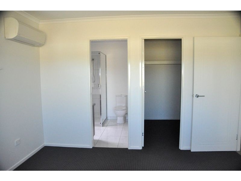 75 Makybe Diva Drv, Ooralea QLD 4740