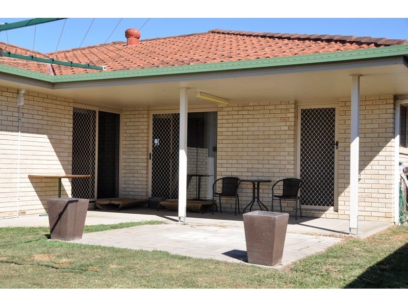 25 Caledonian Drv, Beaconsfield QLD 4740