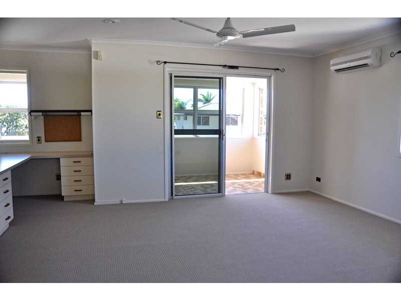 13 Barton St, West Mackay QLD 4740