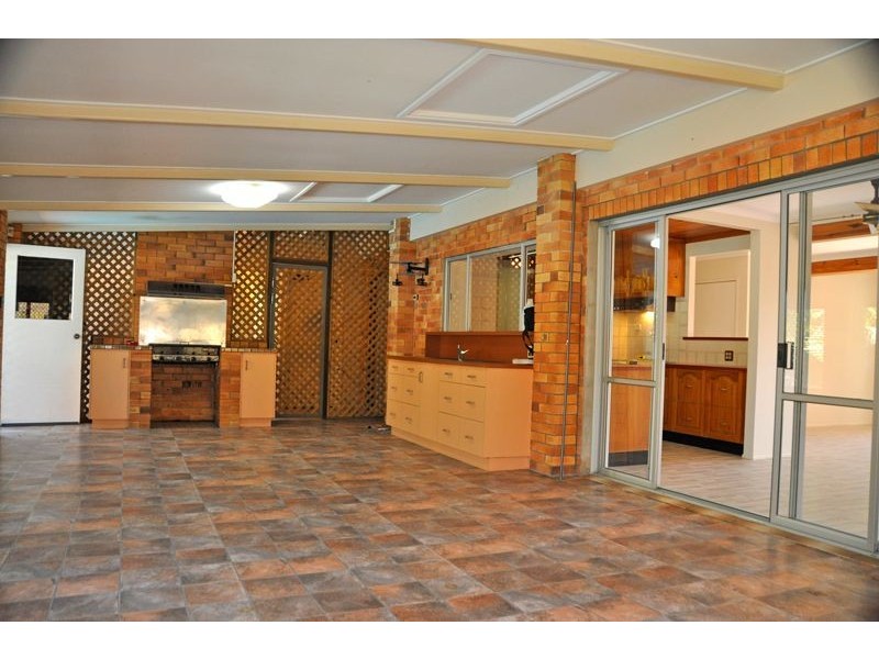 13 Barton St, West Mackay QLD 4740