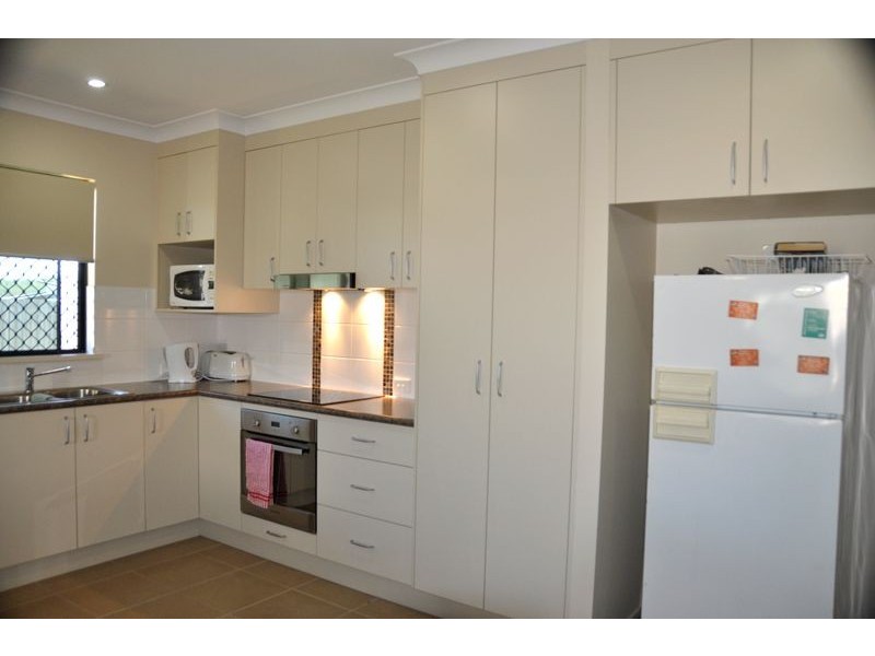 3 Hook Court, Sarina QLD 4737