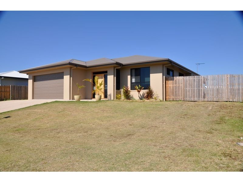3 Hook Court, Sarina QLD 4737