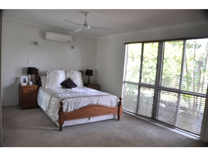 20 Schapers Rd, Glenella QLD 4740
