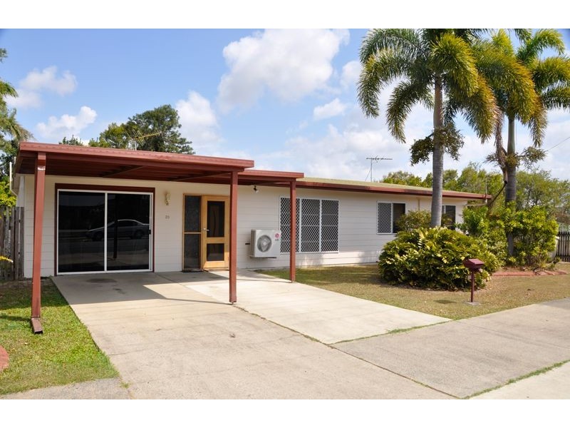 20 Schapers Rd, Glenella QLD 4740