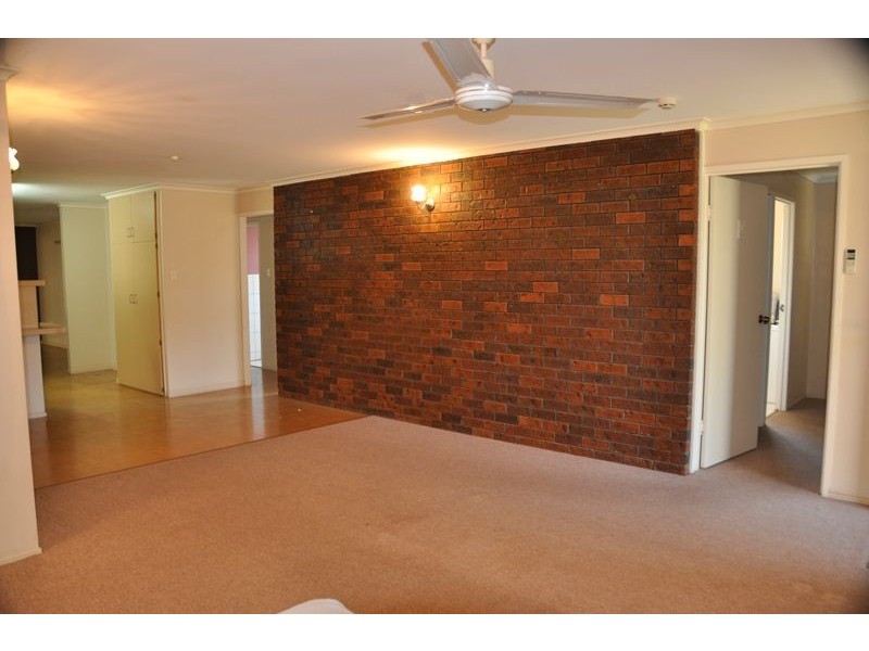 7 Karri Crt, Beaconsfield QLD 4740